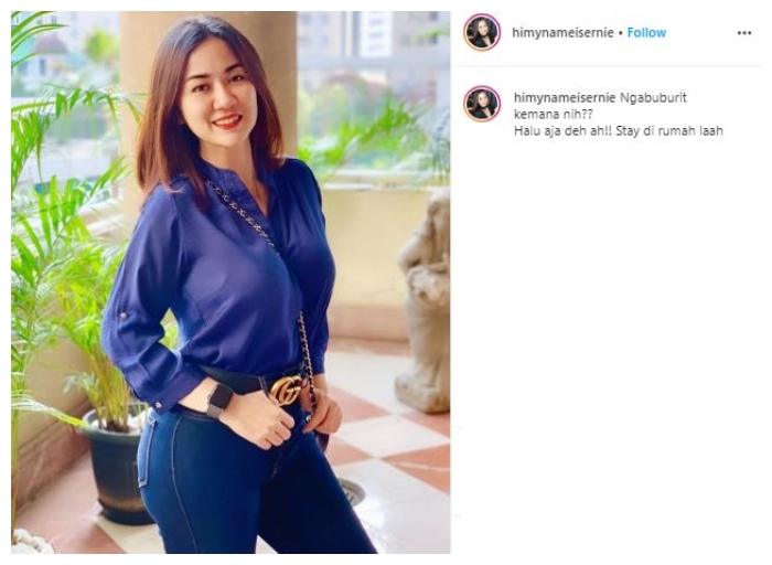 Potret tante Ernie, selebgram seksi yang viral. (Instagram/@himynameisernie)