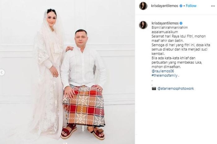 Momen lebaran keluarga Krisdayanti. (Instagram/@krisdayantilemos)