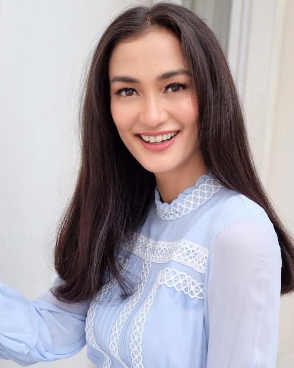 Atiqah Hasiholan. (Instagram/@atiqahhasiholan)