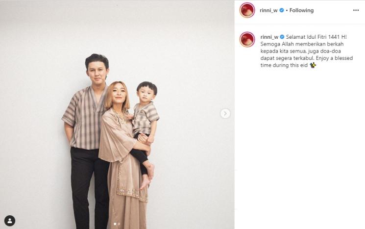 Potret baru Rinni Wulandari. (Instagram/@rinni_w)