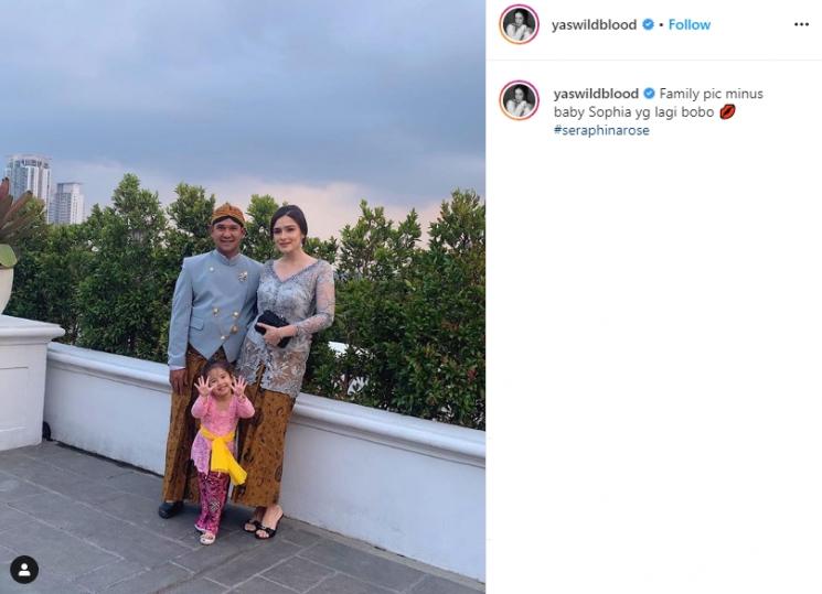 Potret keluarga Yasmine Wildblood. (Instagram/@yaswildblood)