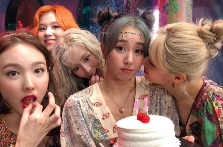 TWICE (Instagram/@twicetagram)