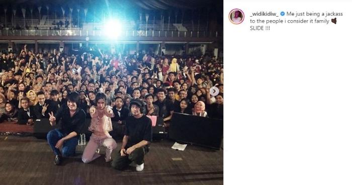 Potret Kevin Aprilio dan Widy Vierratale. (Instagram/@_widikidiw_)