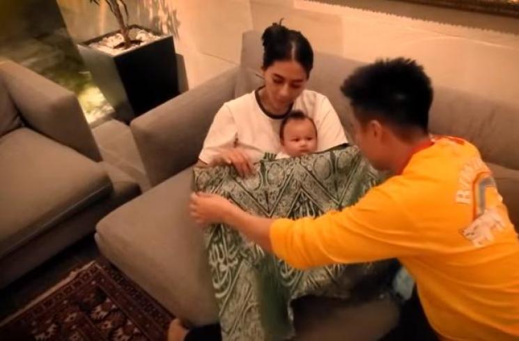 Fakta Kiswah Rasulullah yang dimiliki Baim Wong. (YouTube/Baim Paula)