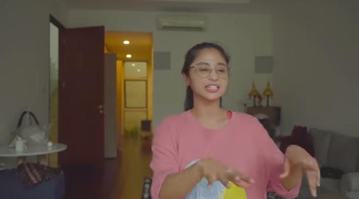 Rumah baru Dewi Perssik. (YouTube/Dewi Perssik)