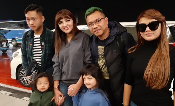 Anang Hermansyah, Ashanty, Aurel, dan Azriel Hermansyah. [MataMata.com]