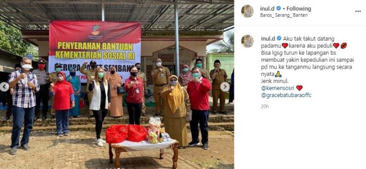 Aksi bansos Inul Daratista. (Instagram/@inul.d)