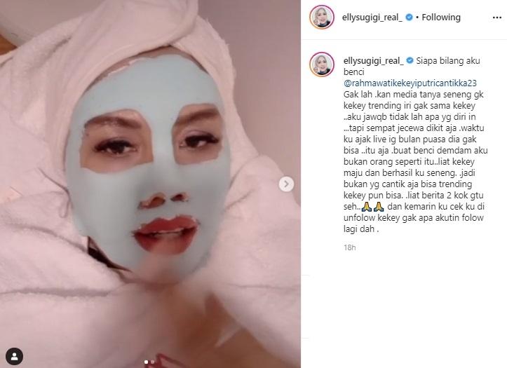 Elly Sugigi curhat di-unfollow Kekeyi. (Instagram/@ellysugigi_real_)