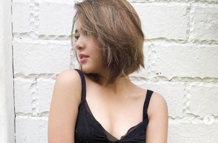 Artis Amanda Manopo si cantik dengan wajah tirus. [Instagram]