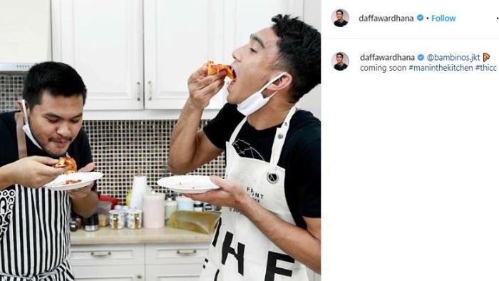 Daffa Wardhana jadi pedagang pizza rumahan. (Instagram/@daffawardhana)