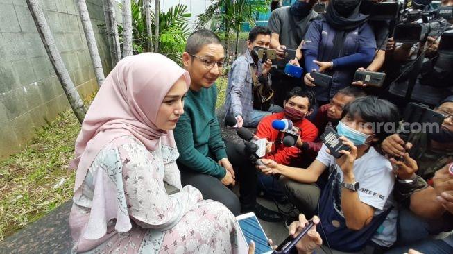 Pasha Ungu dan istri, Adelia Wilhelmina. [Ismail/MataMata.com]