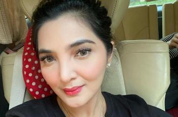 Pamer Selfie Sekeluarga, Lingkaran Hitam di Mata Ashanty Bikin Khawatir