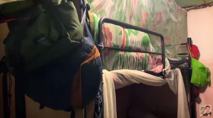 Rumah Pak Slamet sebelum direnovasi. (YouTube/Baim Paula)