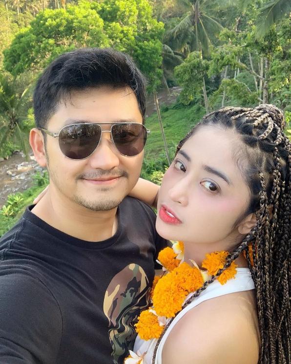 Angga Wijaya dan Dewi Perssik (Instagram @anggawijaya88)