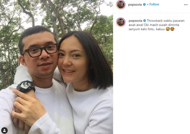Suami seleb rangkap jadi manajer istri. (Instagram/@popsovia)