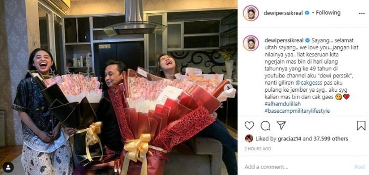 Dewi Perssik dan kakaknya, Mas Bin. (Instagram/@dewiperssikreal)