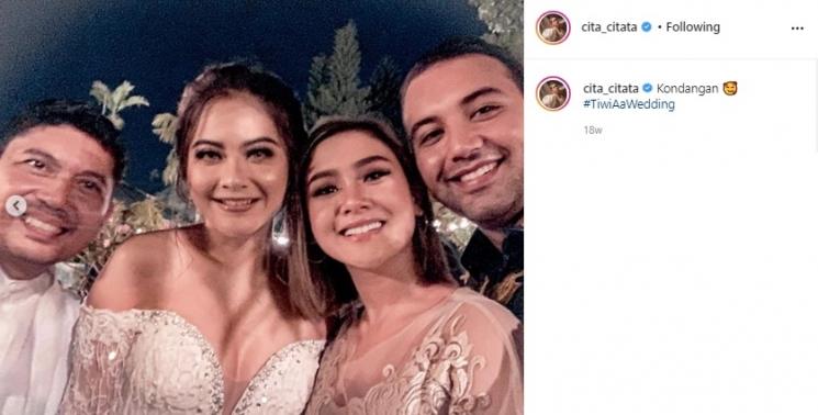 Foto Cita Citata dan Roy Geurts yang tak dihapus. (Instagram/@cita_citata)
