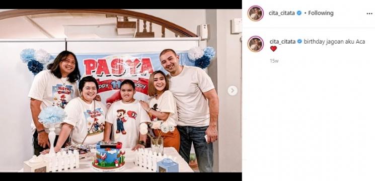 Foto Cita Citata dan Roy Geurts yang tak dihapus. (Instagram/@cita_citata)