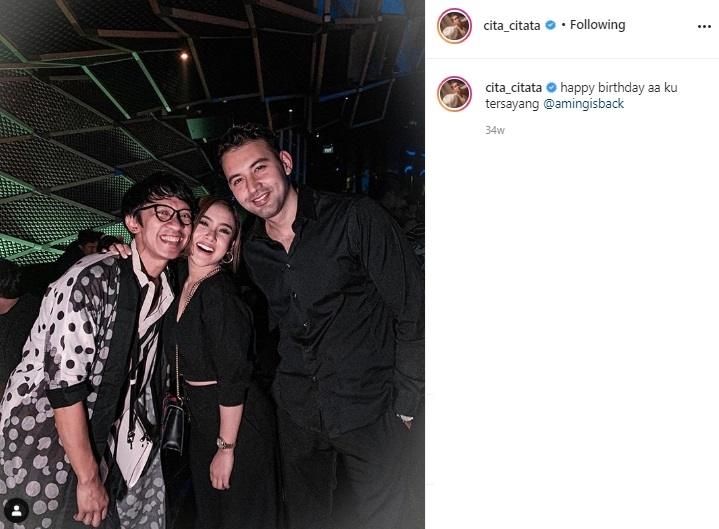 Foto Cita Citata dan Roy Geurts yang tak dihapus. (Instagram/@cita_citata)