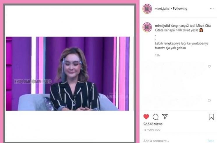 Cita Citata nampak menahan tangisnya saat mengungkapkan masih cinta dengan Roy Geurts (Instagram @mimi.julid)