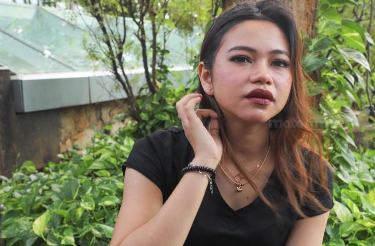 Rara Lida saat difoto di Kawasan Tandean, Jakarta Selatan, Senin (6/7). (Matamata.com/Alfian Winanto)