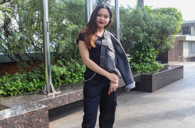Rara Lida saat difoto di Kawasan Tandean, Jakarta Selatan, Senin (6/7). (Matamata.com/Alfian Winanto)
