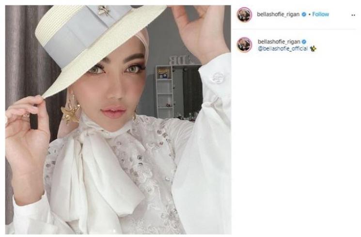 Gaya hijab unik ala Bella Shofie. (Instagram/@bellashofie_rigan)