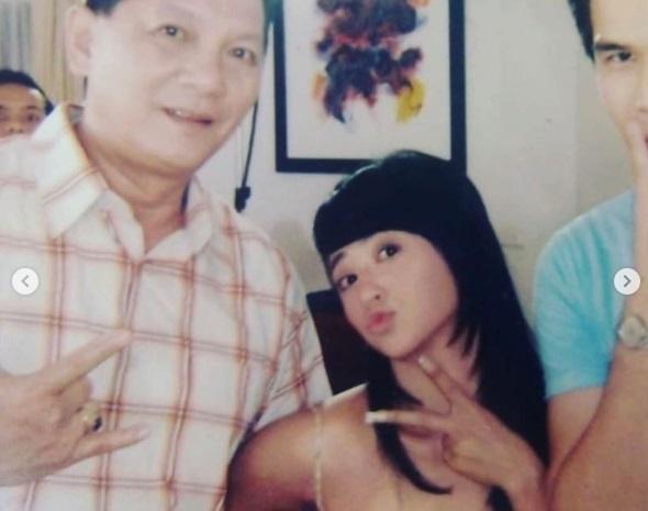 Dewi Perssik saat berumur 19 tahun dan masih menapaki karirnya di industri hiburan. [Instagram]