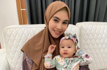 Potong Bulu Mata Putrinya, Aksi Kartika Putri Dipertanyakan Netizen