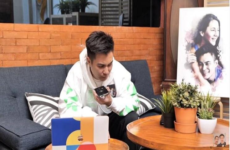 Baim Wong menghubungi sepupunya, Julius (Tangkapan layar YouTube channel Baim Paula)