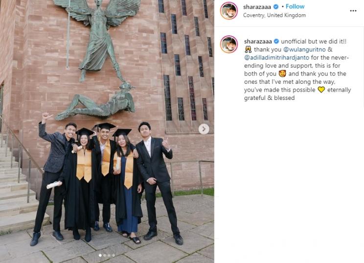 Momen wisuda Shalom Razade. (Instagram/@sharazaaa)