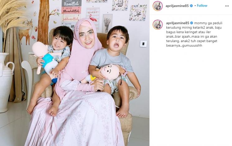 Seleb dan anak kembarnya. (Instagram/@apriljasmine85)