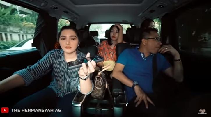 Ashanty bocorkan rekaman suara calon pembeli rumah. (YouTube/The Hermansyah A6)