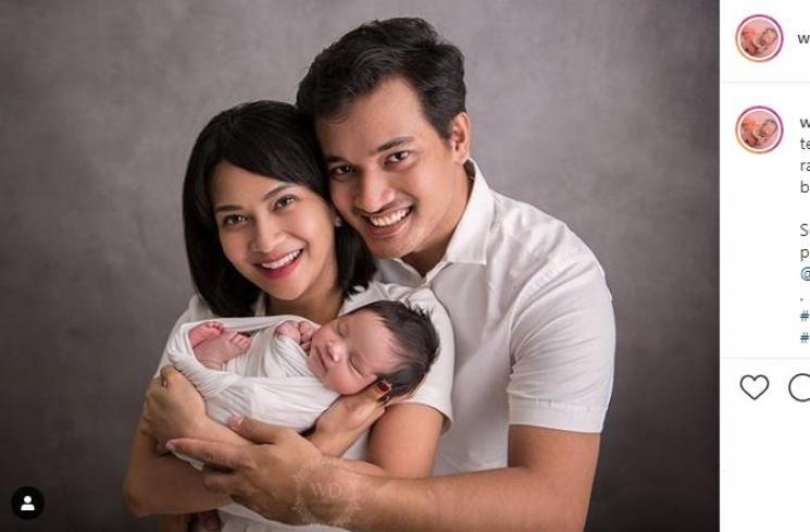 Pemotretan bayi Vanessa Angel dan Bibi Ardansyah. (Instagram/@wdphotoworks2020)