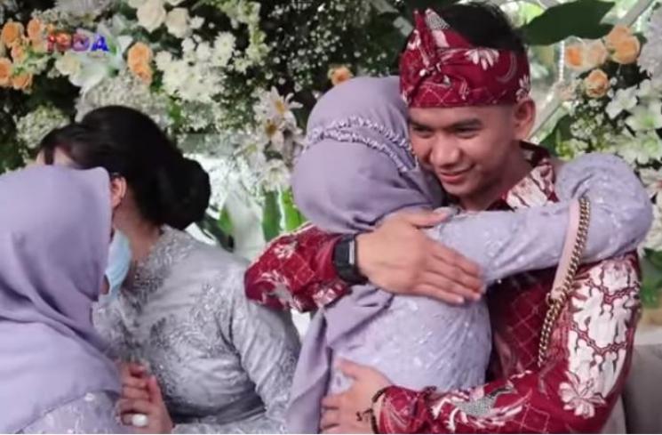 Lesti Kejora dan Ridho D'Academy. (YouTube/Isda Family)