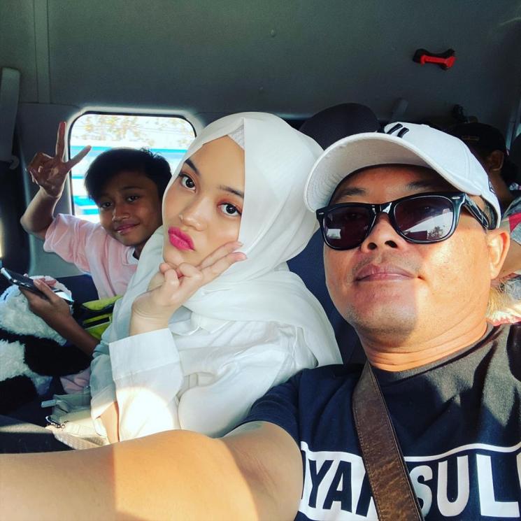 Sule dan anak-anaknya, Putri Delina serta Rizwan. (Instagram/@ferdinan_sule)