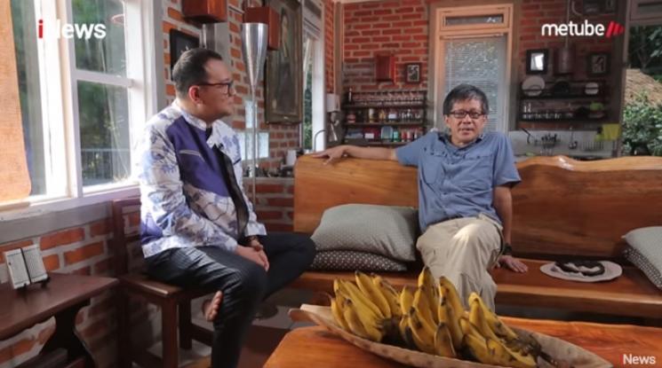 Rumah Rocky Gerung. (YouTube/Prime Show With Ira Koesno)