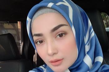 Bergaya Sporty, Gaya Hijab Imel Putri Cahyati Ramai Kritikan