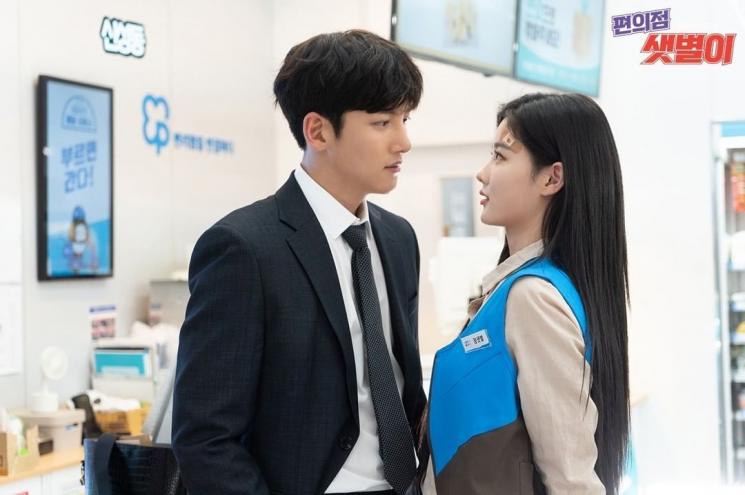 Backstreet Rookie (Instagram/@sbsdrama.official)