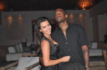Beri Pesan Selamat Tinggal, Kim Kardashian Minta Cerai dari Kanye West