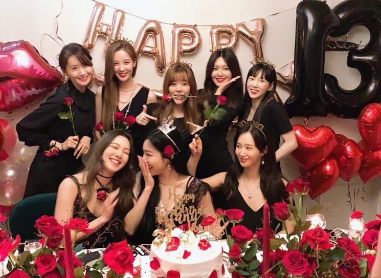 Ultah Tiffany Young dan SNSD (Instagram/@yoona_lim)