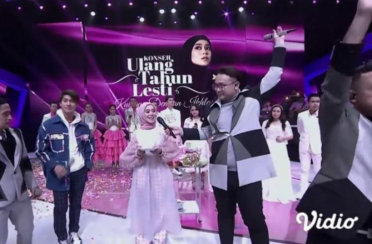 Lesty Kejora dan Rizky Billar. (Youtube/Indosiar)