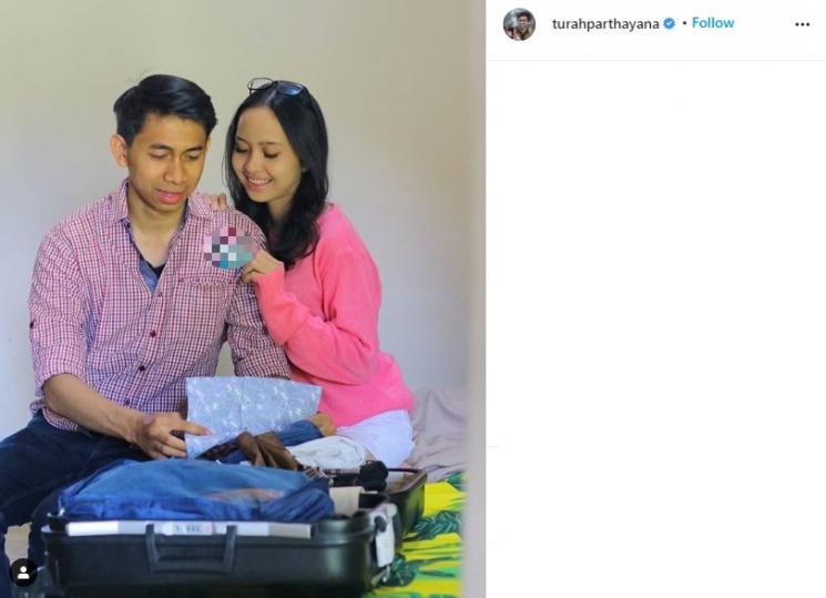 Gaya pacaran Turah Parthayana. (Instagram/@turahparthayana)