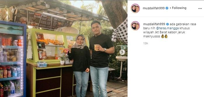 Bisnis baru Muzdalifah dan suaminya, Fadel Islami. (Instagram/@muzdalifah999)
