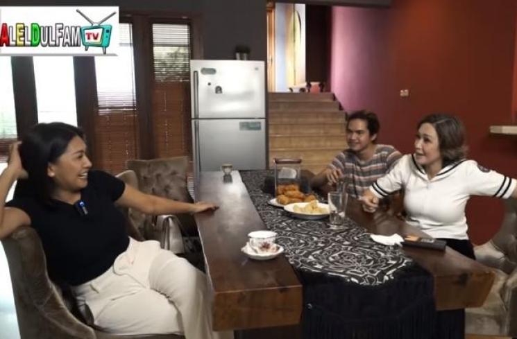 Tata Janeeta mengaku masih suka main ke Ahmad Dhani (Youtube/ALELDUL FAM TV)