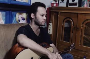 Calvin Lelang Gitar Deddy Dores Mulai Rp 24 Juta: Ini untuk Pengobatan Ibu
