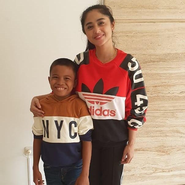 Dewi Perssik dan Alwi Alwiansyah. (Instagram/@alwiansyah29)