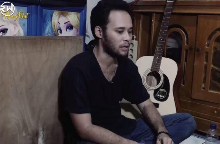 Curhat pilu Calvin Dores. (Youtube/RuriWatongia)