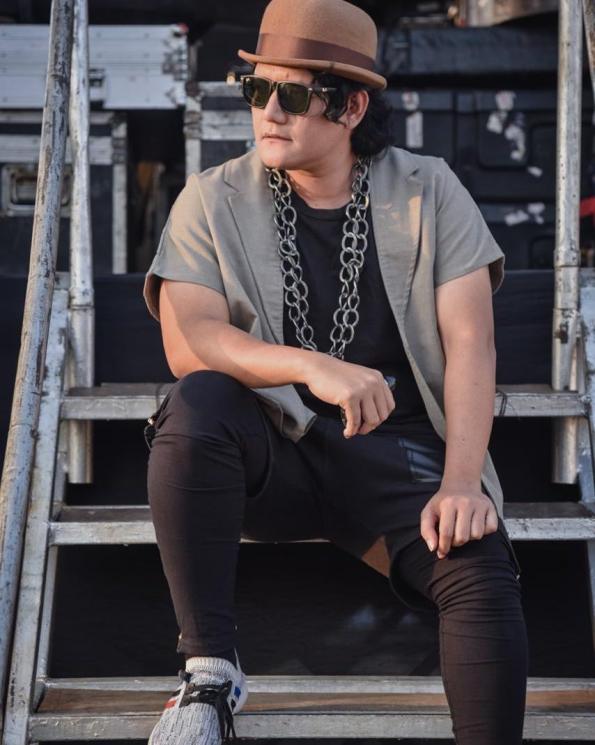 Anton J-Rocks (Instagram/@antonjrocks.kelces)