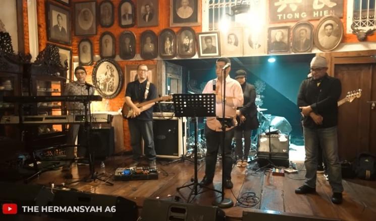 Wakil gubernur DKI Jakarta Riza Patria (YouTube/The Hermansyah)